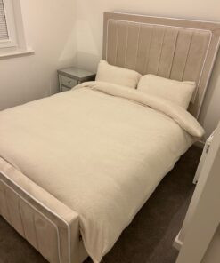 Border Strip with Piping Bed